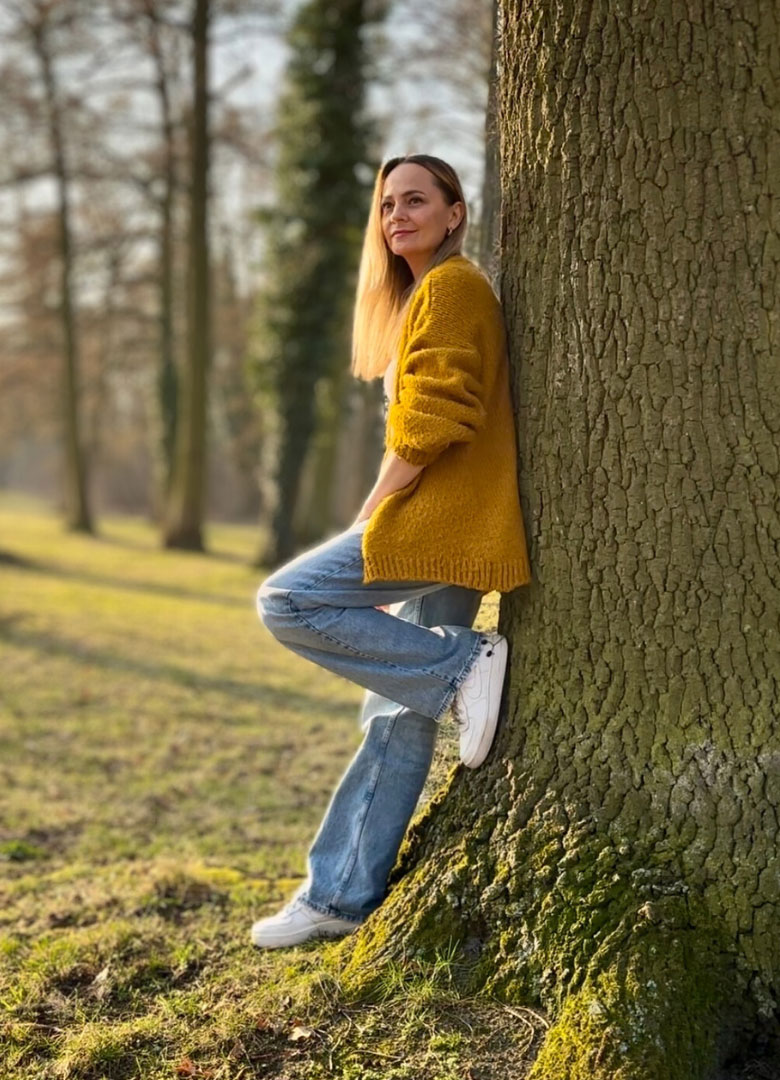 Angst loswerden: Moni am Baum